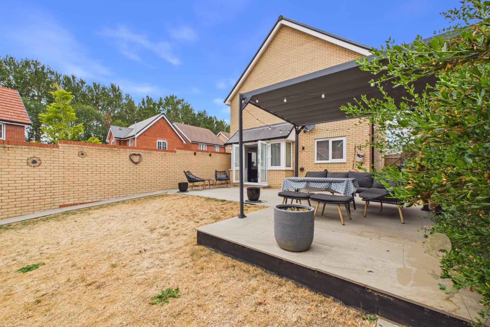 CAM05565G0-PR0104-STILL039.jpg